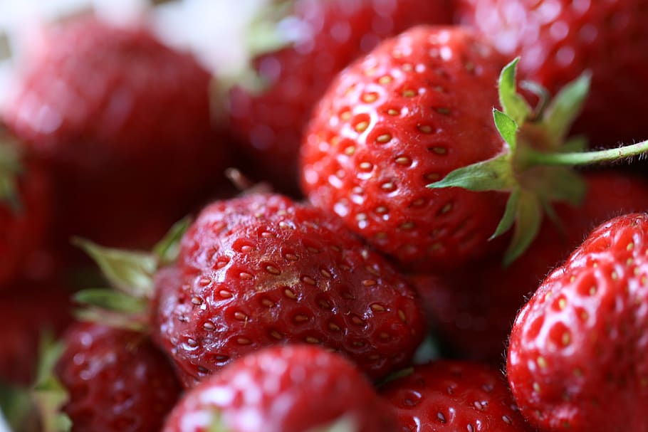 strawberries, close up, macro, fresh, fruit, food, red, seeds, organic, sweet