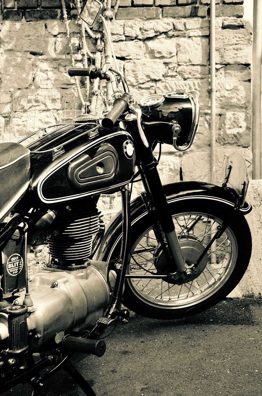 motorcycle, bmw, two wheeled vehicle, machine, classic, black white, retro, motor, tank, oldtimer