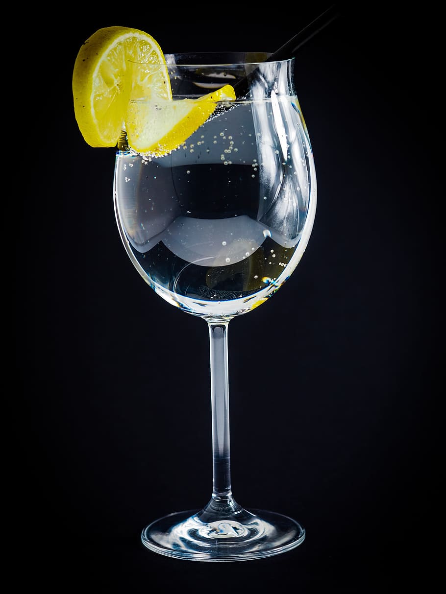 clear water goblet, wine glass, lemon, water bubbles, blow, frisch, wine, restaurant, nutrition, drink