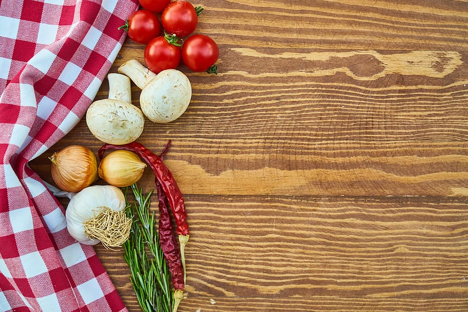 마늘, 양파, 토마토, 후추, 버섯, 테이블, 노랑, 빨강, 녹색, 건강한 식생활