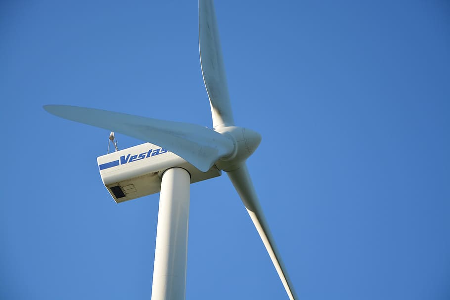 wind turbines, cabin, site wind turbines, renewable energy, wind energy, electricity, renewable, environment, electric energy, new energies