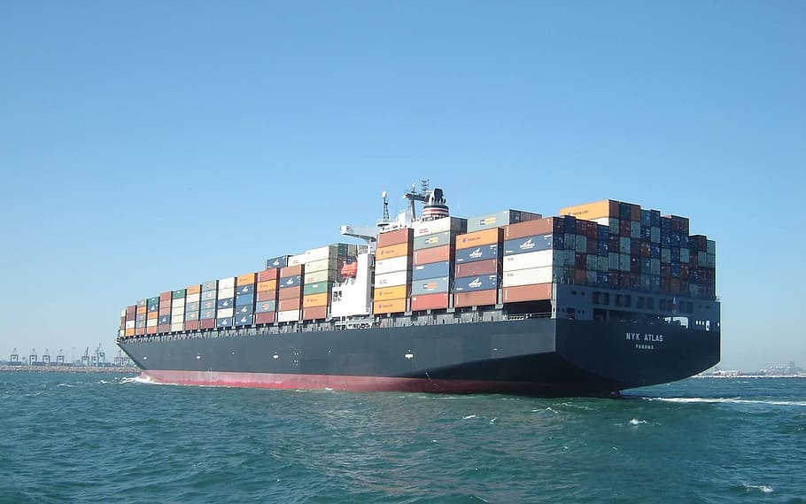 черный, грузовое судно, море, принято, очистить, небо, дневное время, контейнеровоз, груз, доставка