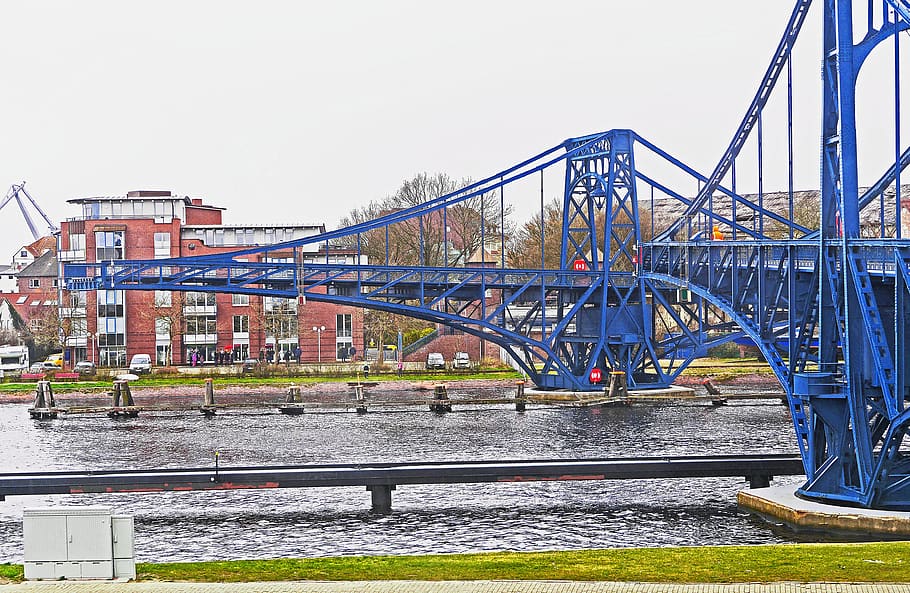wilhelmshaven, kaiser wilhelm bridge, swing bridge, access inland port, open, part of the opening, north side, rotated, for ship travel, transport system