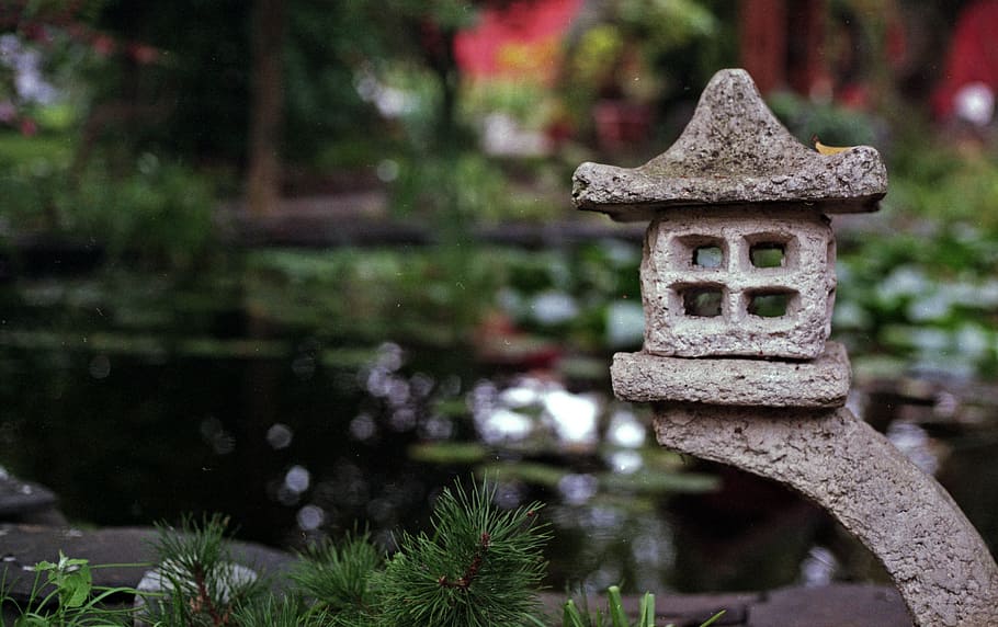 stone lantern, concrete, pagoda, garden, decor, focus on foreground, day, nature, water, plant