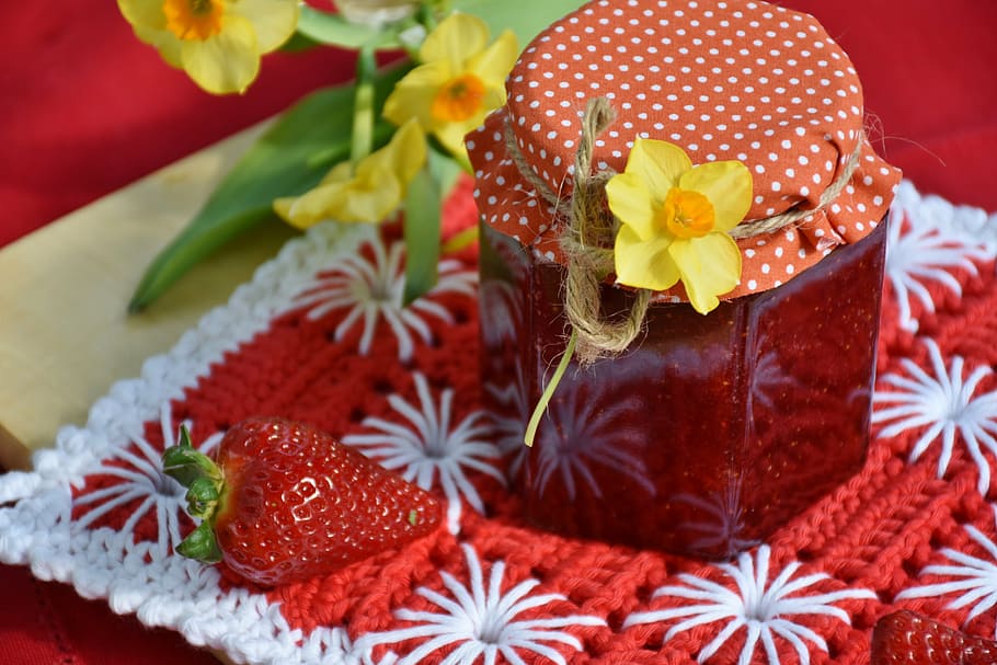 closeup, sealed, red, glass jar, strawberry jam, strawberries, fruit, breakfast, sweet, delicious