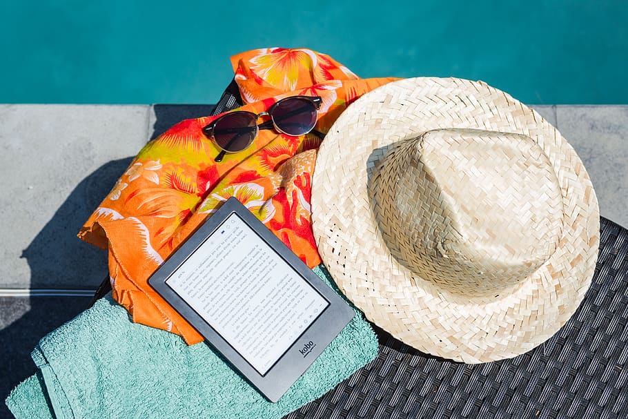 swimming pool, ebook, sunglasses, sun, summer, reading, kobo, hat, read, holiday