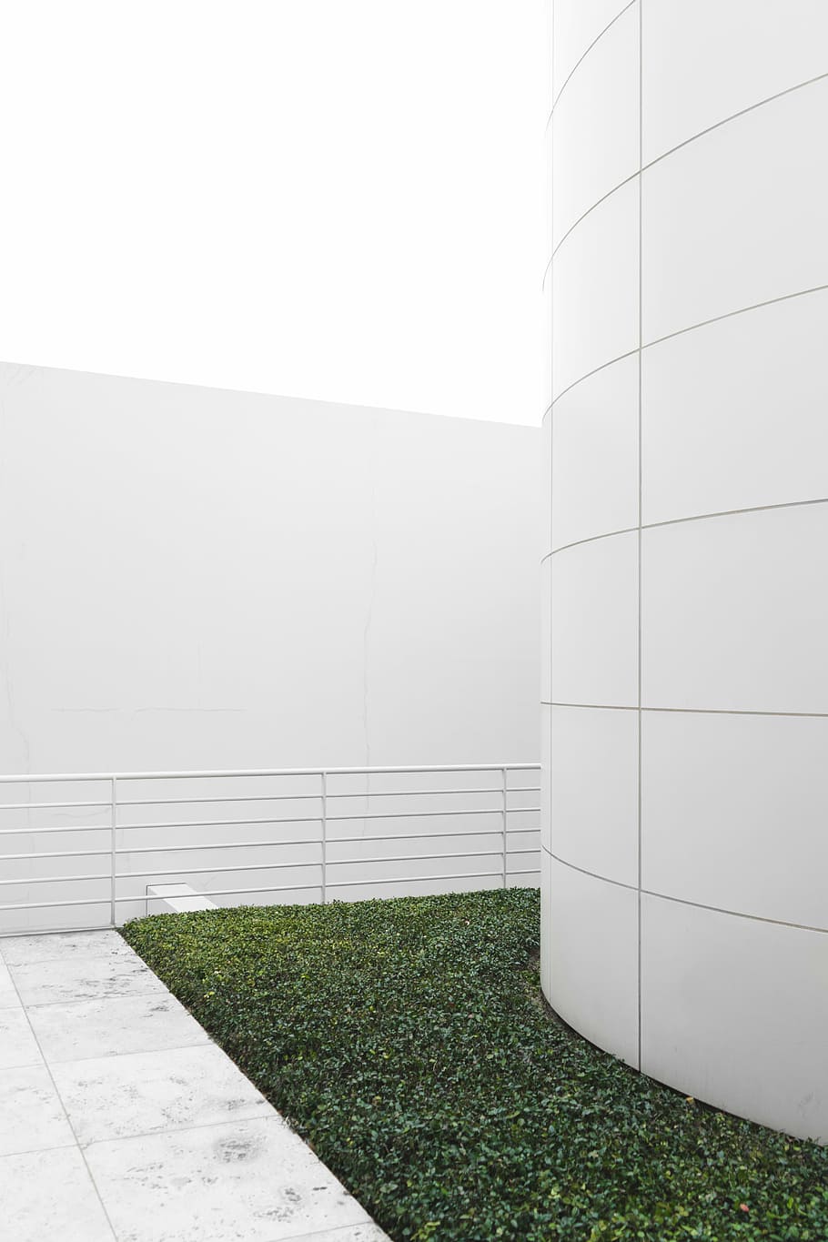 white, painted, wall, green, grass, architecture, building, infrastructure, design, outside