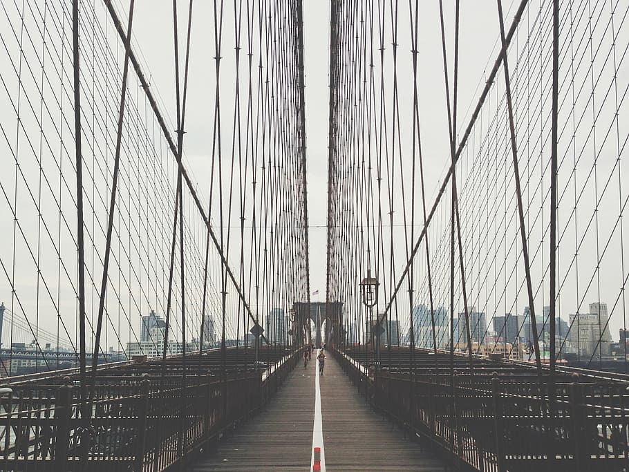 ampla, fotografia de ângulo, ponte de cabo, urbano, cidade, edifícios, marco, brooklyn, ponte, pessoas