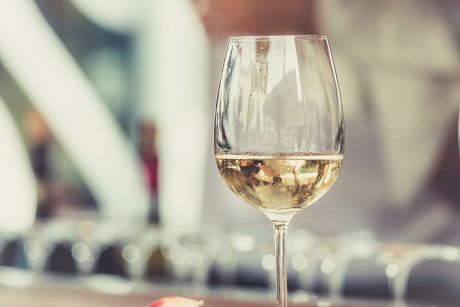 gelas anggur putih, anggur putih, gelas, putih, anggur, makanan, gelas anggur, alkohol, gelas minum, meja