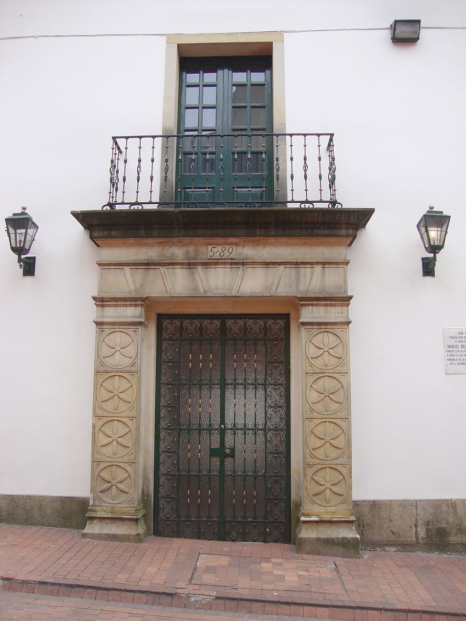 portón, balcón, fachada antigua, balcones, fachadas, antiguo, colombia, calle, bogotá, casa colonial