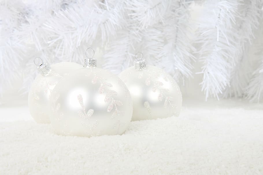 close-up photography, three, white, baubles, garland, background, ball, bauble, celebration, christmas