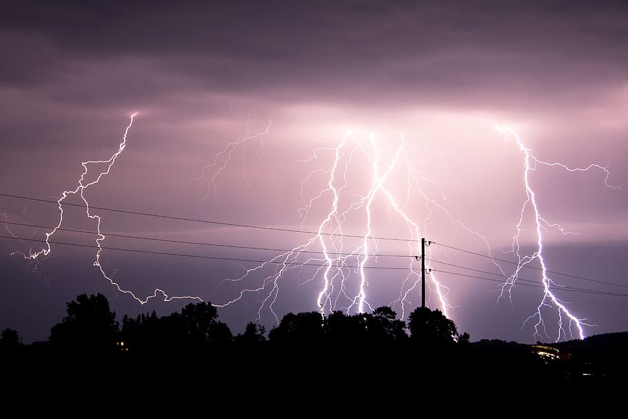 積乱雲, 嵐の狩猟, 気象学, 雷雨, 嵐, フラッシュ, 夜, 夜の雷雨, 電力線, 底部放電