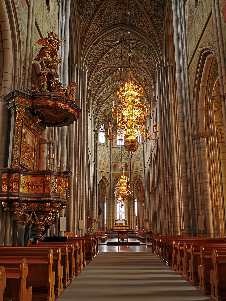 Uppsala Cathedral, Nave, Gothic, columnar, vault, altar, pulpit, chandelier, interior view, building