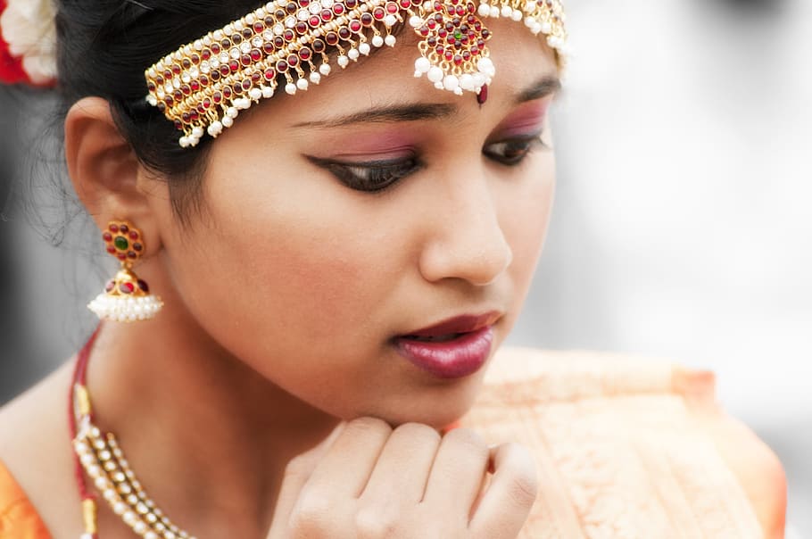 closeup, woman, putting, hand, chin, indian, dancer, bollywood, girl, jellery