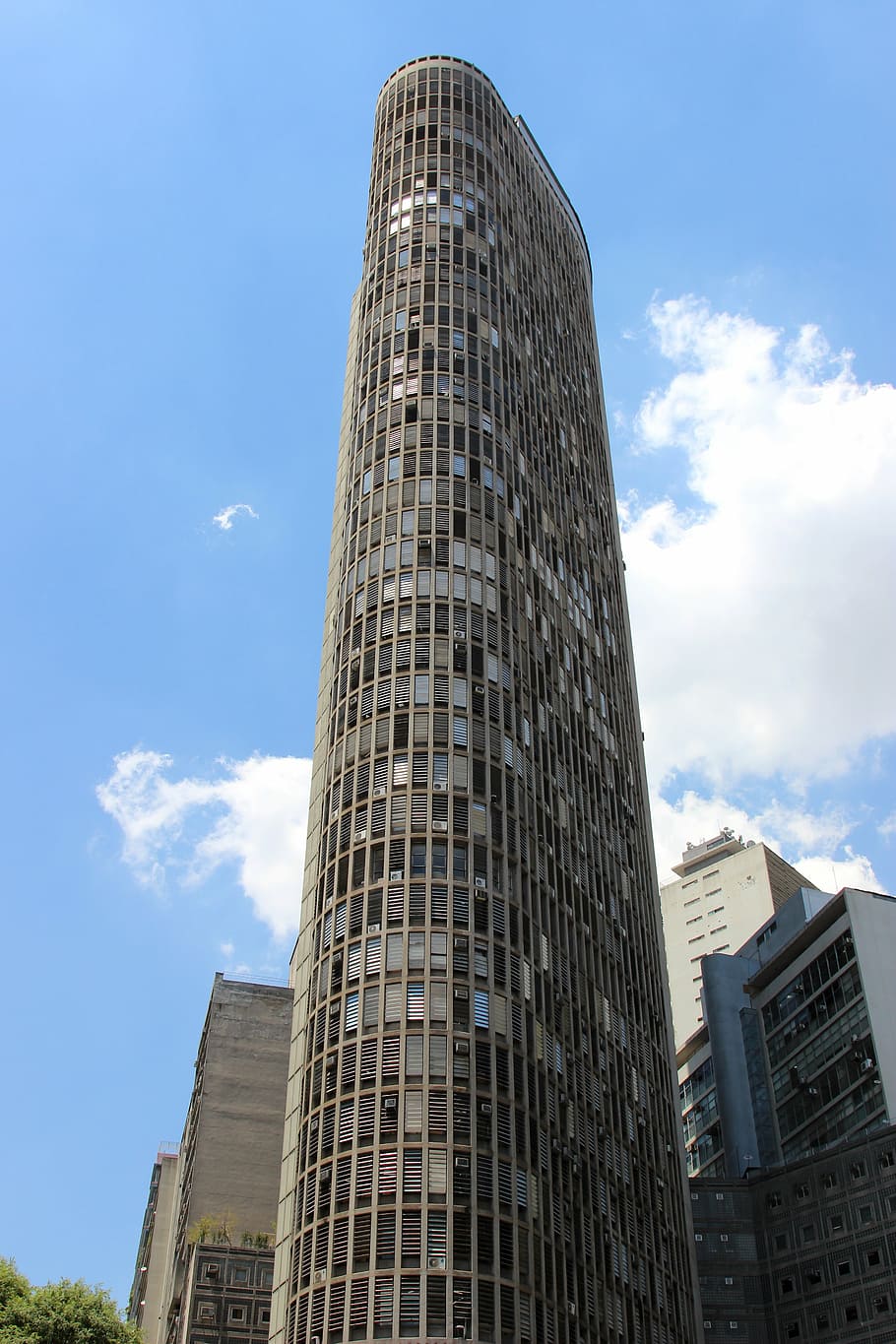 italy building, architecture, vertical, blue sky, tall building, building, highest sao paulo, brazil, vista, downtown são paulo