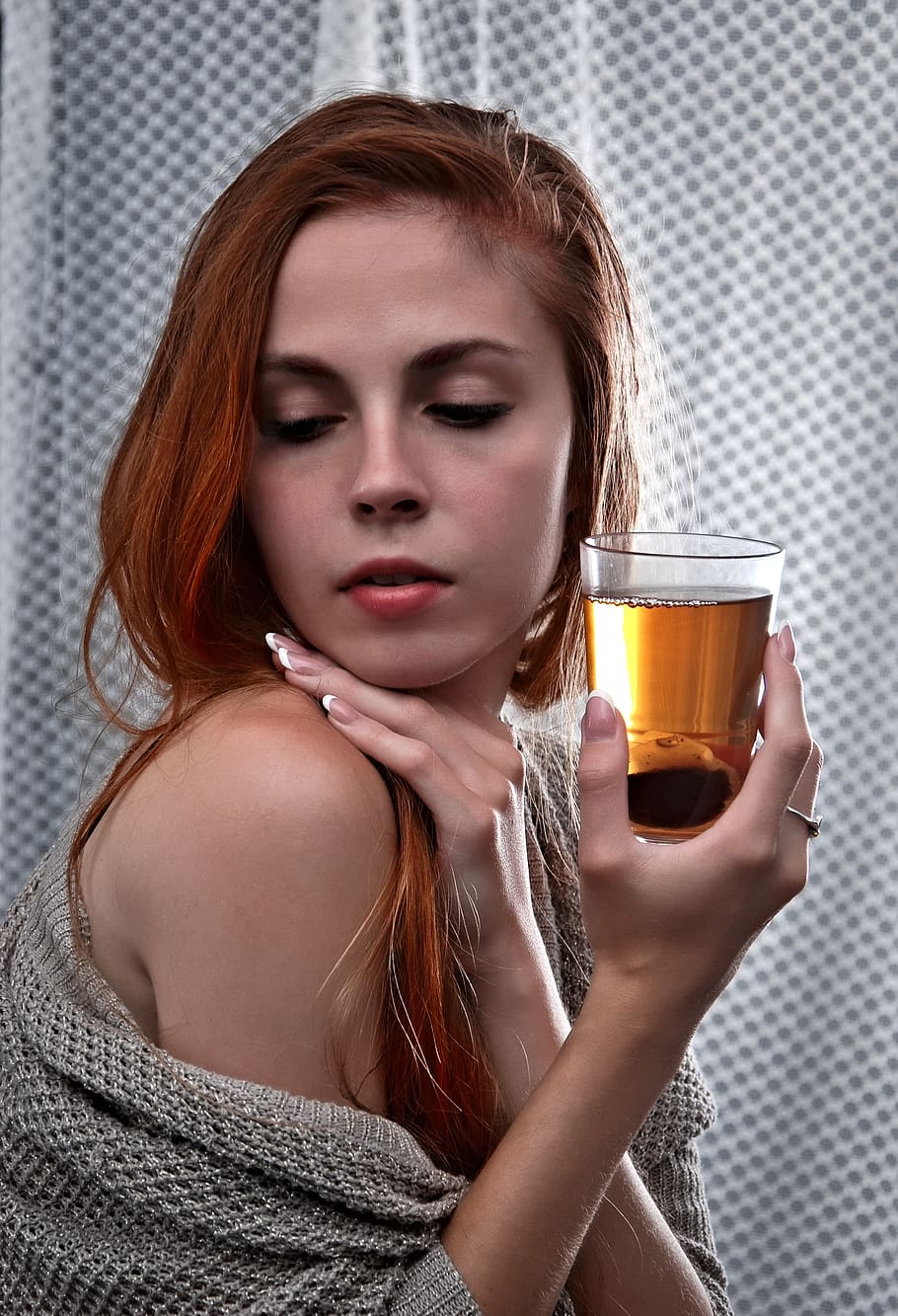 girl, tea, beauty, the awakening, the drink, morning, hands, woman, thinking, thoughtfulness