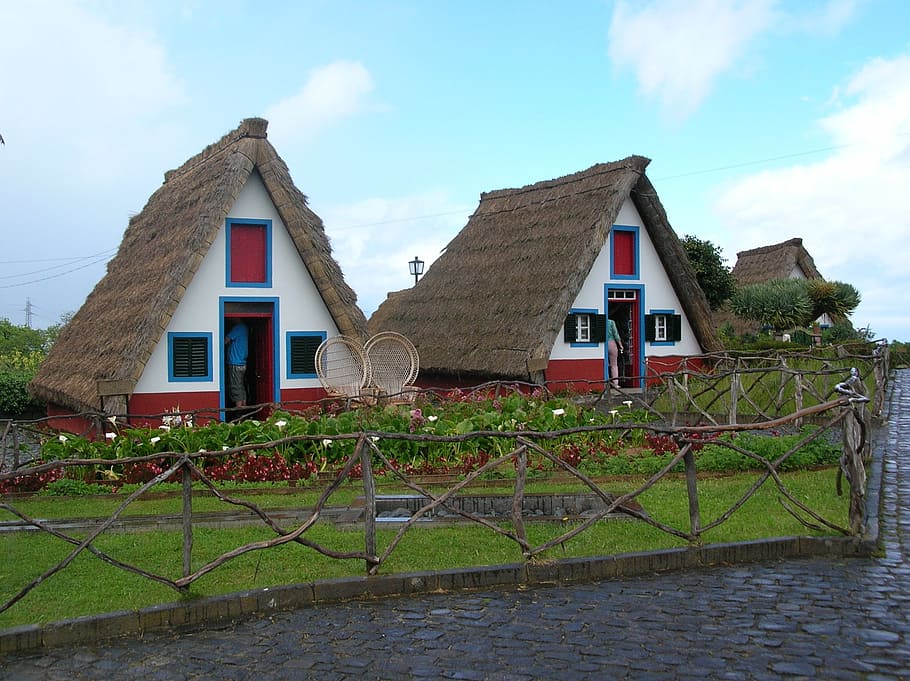 dua, rumah atap jerami putih-merah-coklat, madeira, santana, kedalaman, tengara, tempat menarik, liburan, pulau, pantai utara