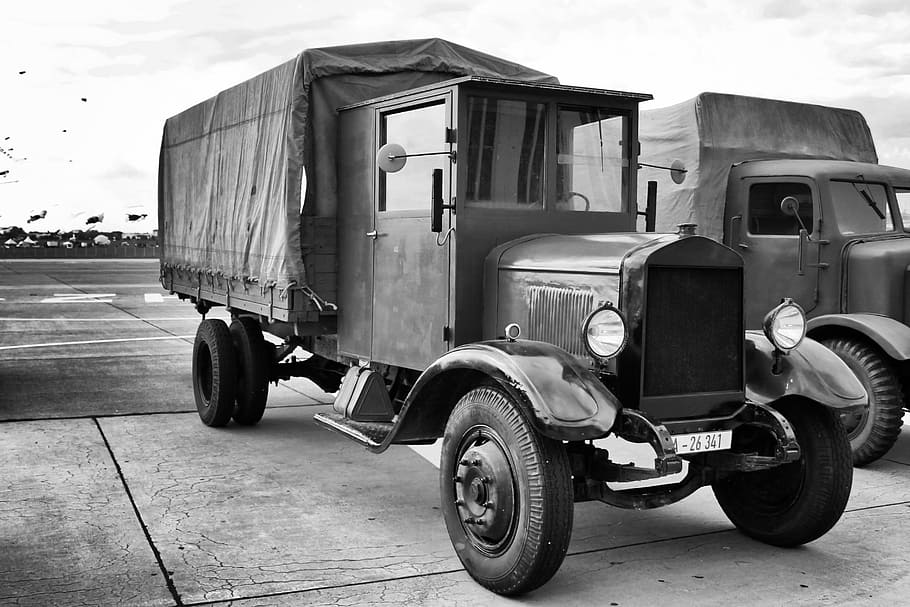Truck, Historically, German Empire, black and white, long hauber, transportation, mode of transport, commercial land vehicle, land vehicle, wheel
