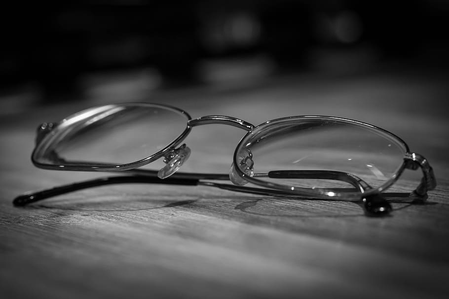 kacamata, bingkai perak, penglihatan, optik, aksesori, ahli kacamata, fokus selektif, close up, aksesori pribadi, meja