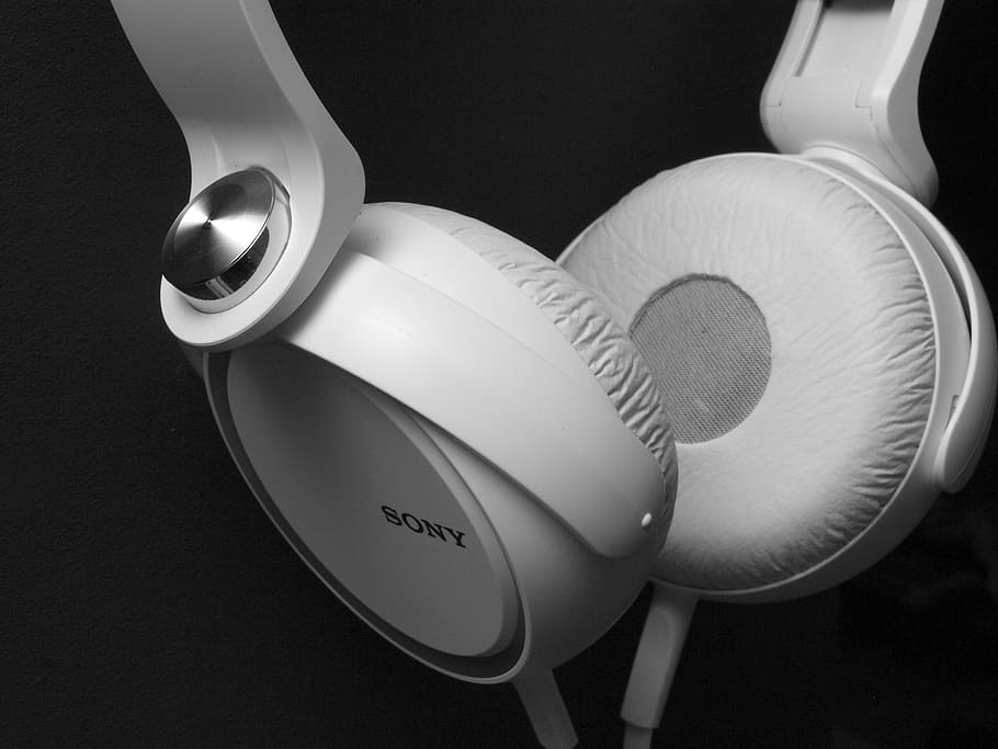 closeup, white, corded, sony, full, size headphones, music, headphones, mp3, listen