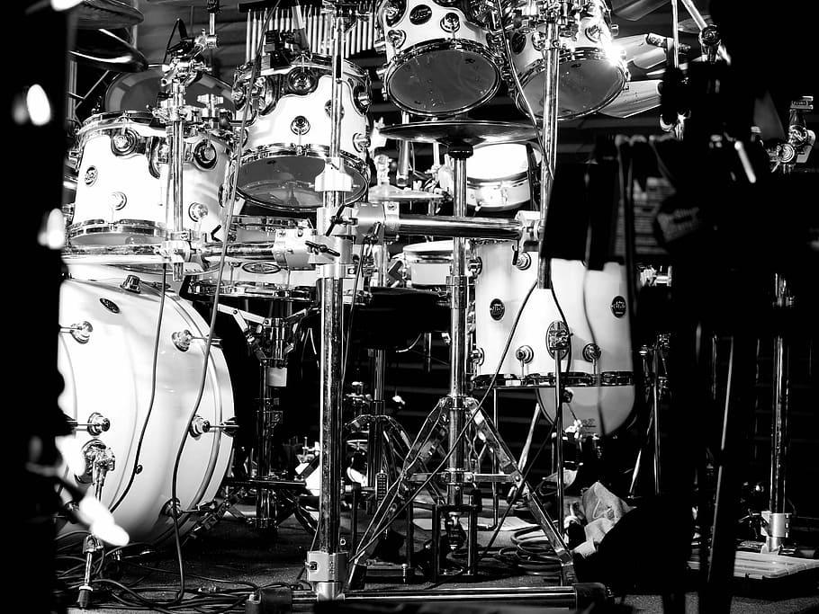 white drum set, drums, music, hardware, rock and roll, drum, musical Instrument, sound, black And White, stage - Performance Space