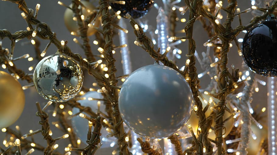 adornos navideños de colores variados, glaskugeln, adornos navideños, navidad, joyas, brillo, bolas, decoración, adornos para árboles, bolas de navidad