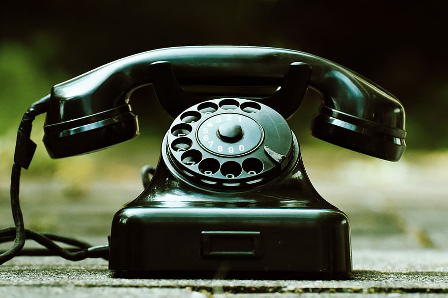 nostalgia, teléfono, antiguo, año de construcción 1955, baquelita, poste, dial, auricular de teléfono, estilo retro, comunicación