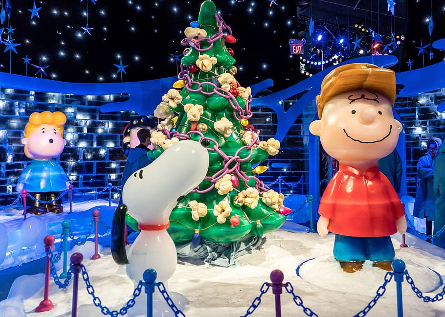 Charlie, marrón, Escultura de hielo, Charlie Brown, árbol de navidad, lindo, personaje de dibujos animados, cacahuetes, vacaciones, feliz