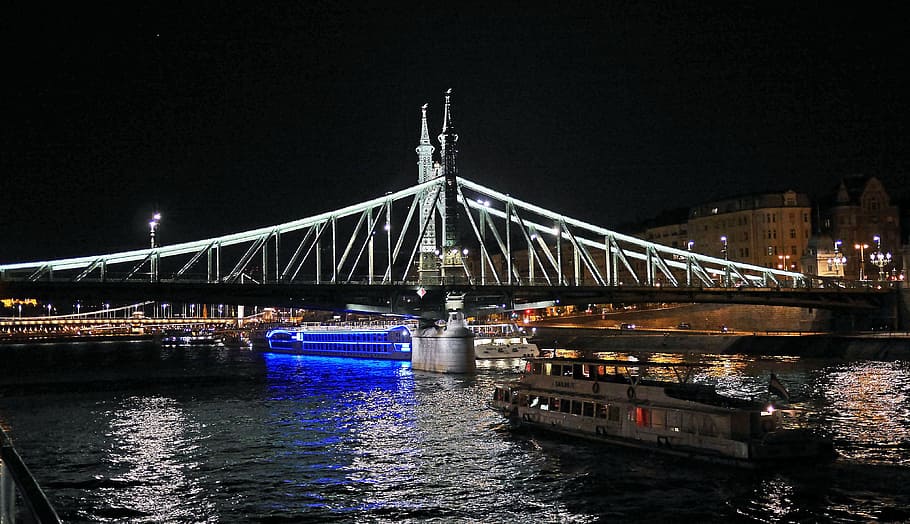 malam, Budapest, At Night, Liberty Bridge, budapest di malam hari, danube, penerangan, kapal penumpang, lampu neon, biru