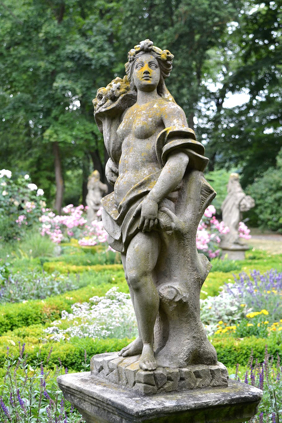 ancient, statue, person, figure, art, old, landmark, garden, female, stone