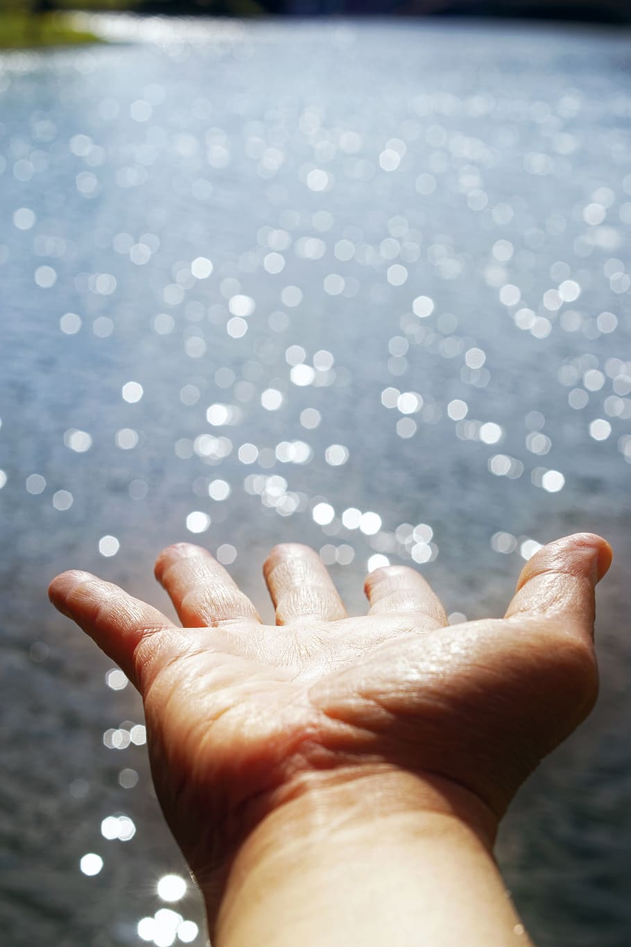 slap, fingers, hand, right, lake, water, sun, glimpses, bokeh, light