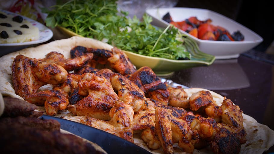 grilled, chicken, tray, barbecue, dish, food, meal, plate, food and drink, meat