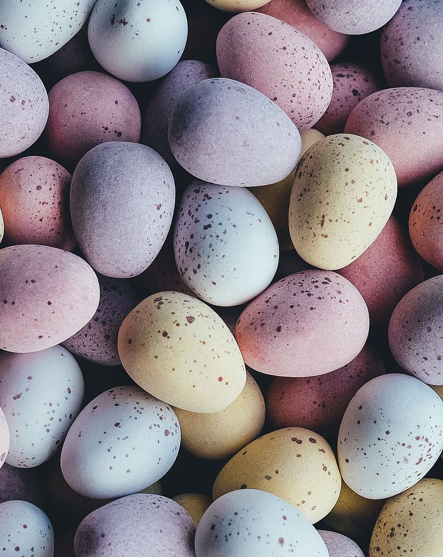 gris, rosa, amarillo, huevos de codorniz, huevos, huevos de pascua, dulces, pascua, moteado, motas