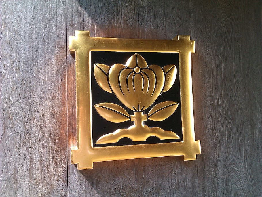 Japanese, Emblem, Crest, Family, traditional, wood - material, gold colored, indoors, close-up, gold