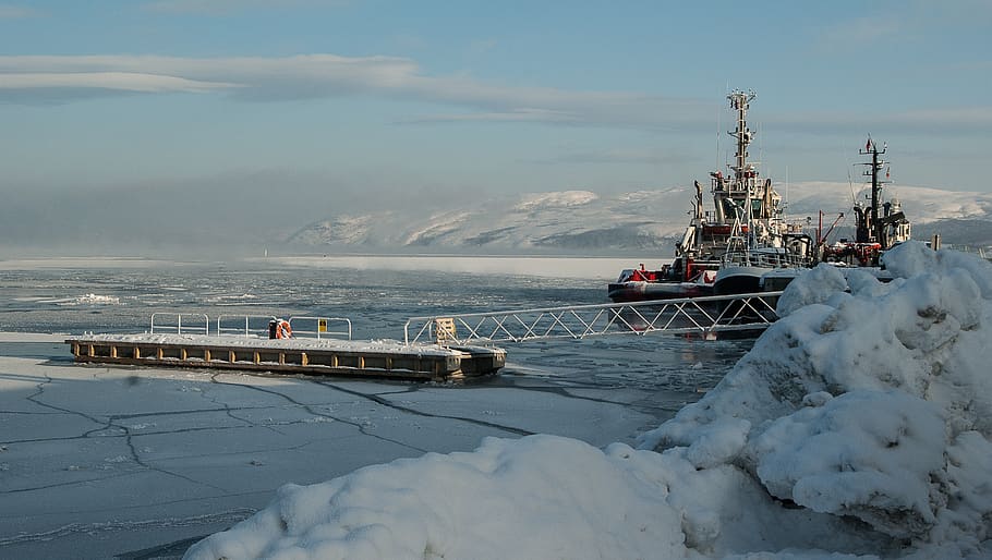 norway, kirkenes, port, arctic circle, fjord, boats, industry, transportation, fuel and power generation, winter