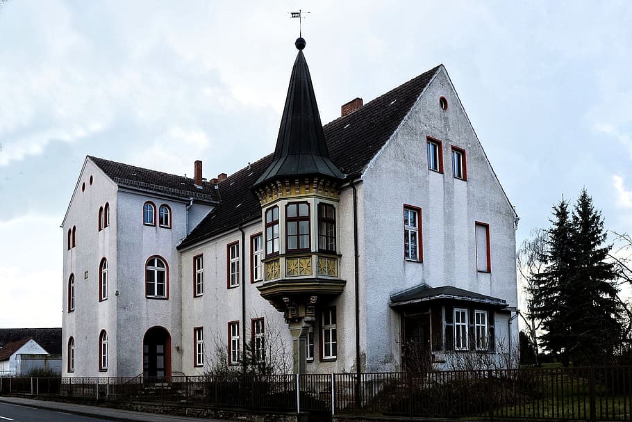Prettin, Saxony-Anhalt, hedwig burg, building, facade, building exterior, architecture, cloud - sky, house, sky