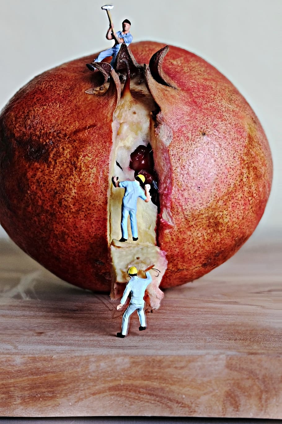 pomegranate, fruit, builder, concept, man, mini figure, closeup, ripe, food and drink, food