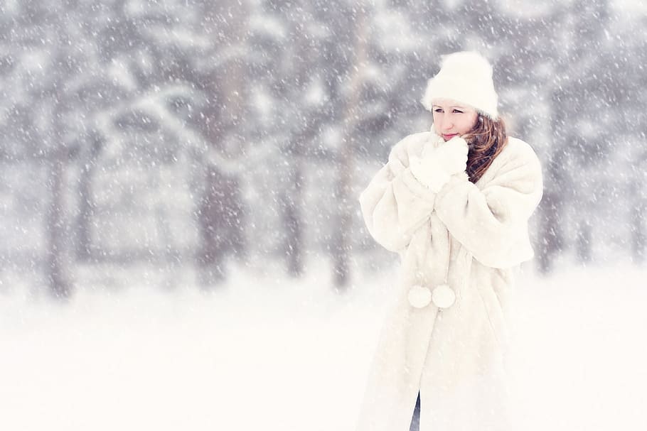 woman, wearing, faux, fur coat, winter, snow, cold, christmas, shivering, shiver