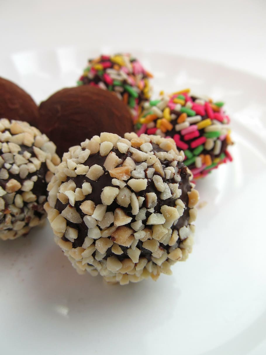 chocolate ball, coated, nuts, chocolate, トリフショコラ, food, cacao, suites, france confectionery, sweet