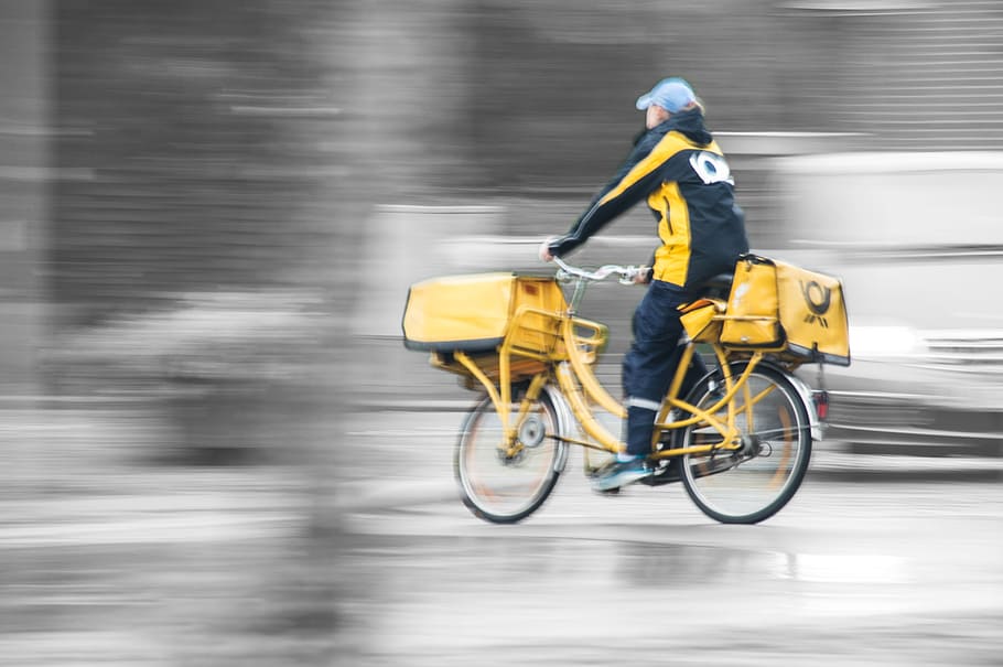 persona, equitación, amarillo, bicicleta de crucero, Movimiento, Cartero, Bicicleta, Carretera, mitzieher, velocidad