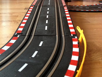 racecourse-play-slot-car-toys-royalty-fr