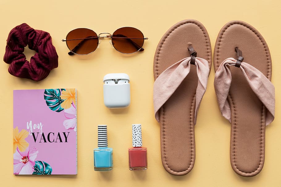 viagem, kit, férias, óculos de sol, sandálias, cosméticos, airpods, bagagem, embalagem, top