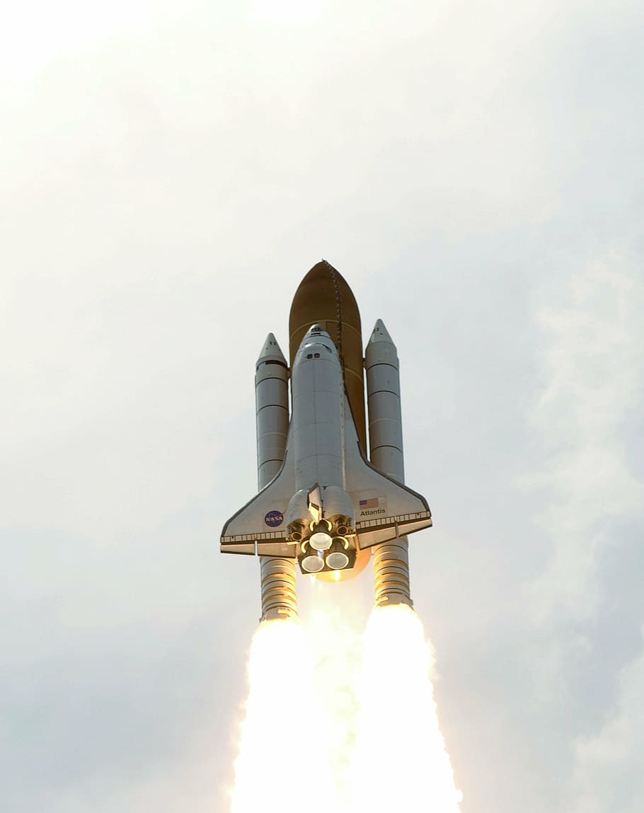 launching shuttle, atlantis space shuttle, launch, mission, hubble space telescope, astronauts, liftoff, rockets, spacecraft, sky
