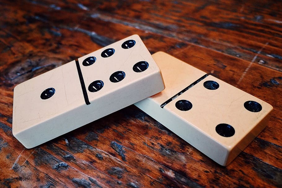 dominoes, game, domino, strategy, leisure games, dice, luck, arts culture and entertainment, wood - material, gambling