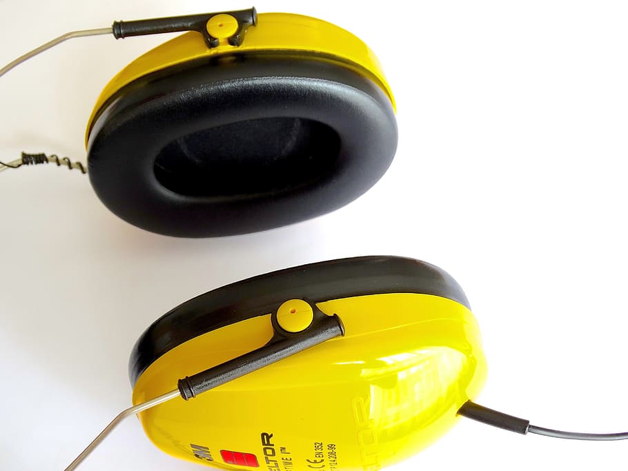 黄色のイヤーマフ, 音楽, リスナー, ヘッドフォン, 音楽リスナー, 聞く, 楽しむ, 黄色, 黒, 聴覚保護