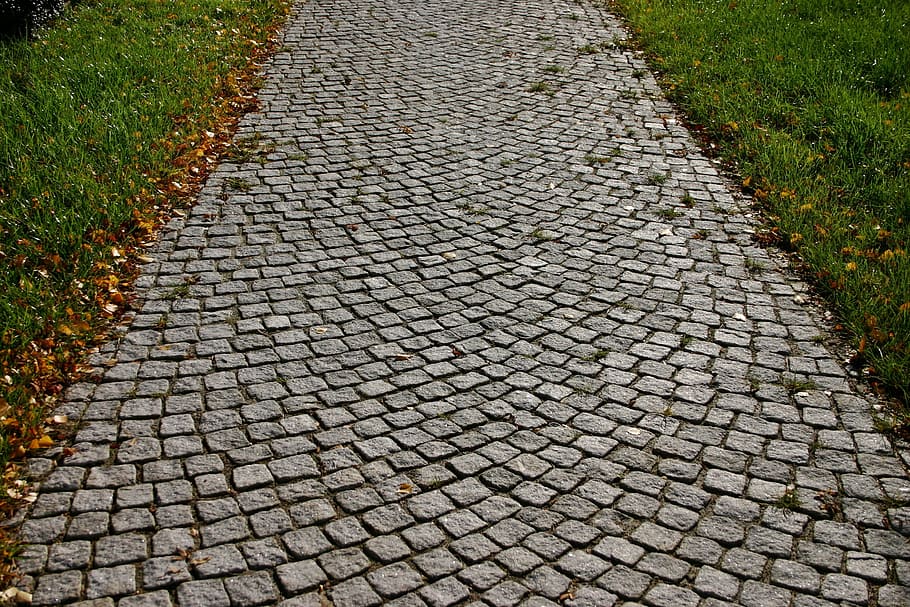 gray, concrete, street, grasses, Cobblestone, Away, Pattern, cobblestones, paving stones, road