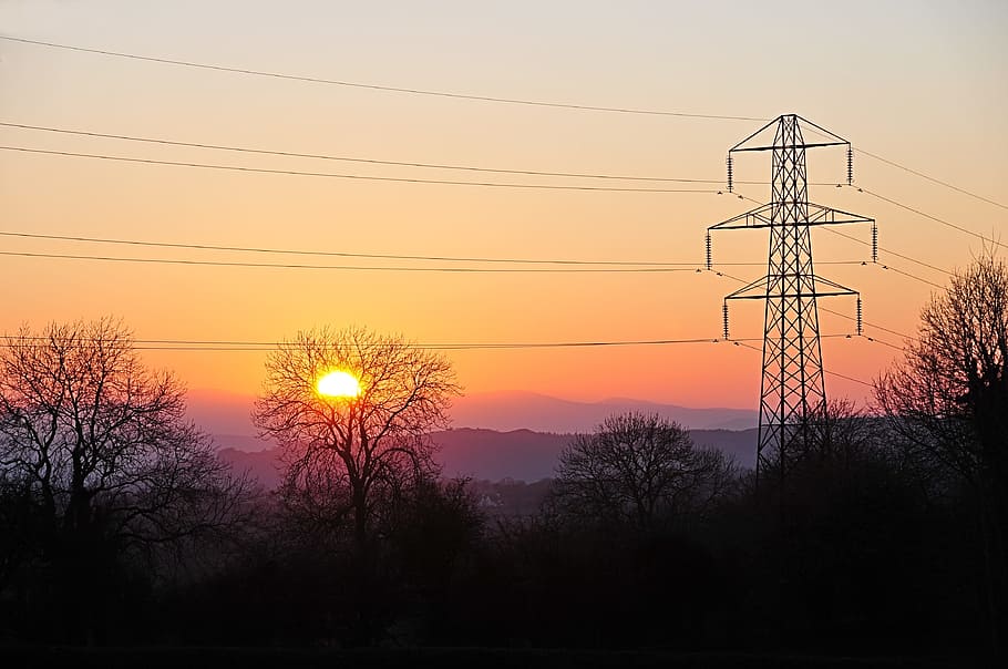 torre del transformador de electricidad, dorado, hora, primavera, puesta de sol, Snowden, Gales, puesta de sol de primavera, cerca de snowden, reino unido