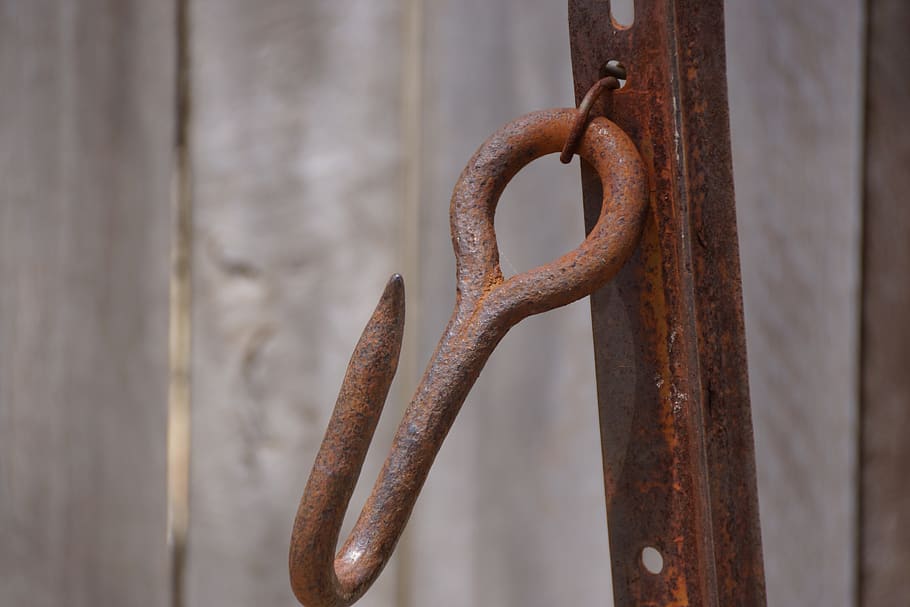 wood, rusty, old, hook, iron, rustic, hanging, metal, close-up, focus on foreground