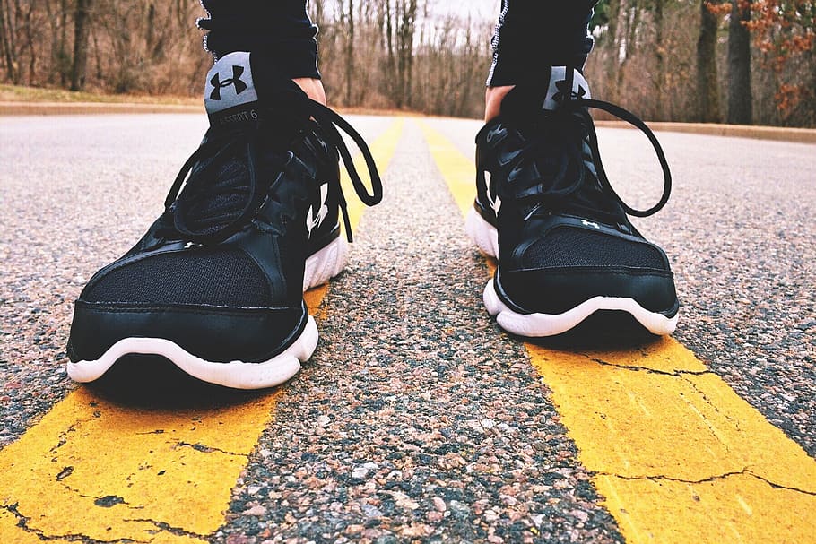 スニーカー, 道路ジョギング運動, 靴, 道路, ジョギング, 運動, 人々, 足, フィット, フィットネス