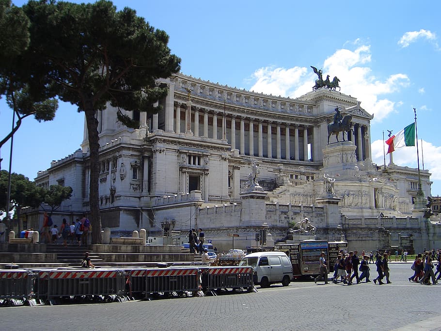 rome, piazza venezia, altar, home, architecture, built structure, building exterior, sky, city, group of people
